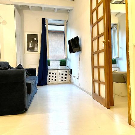Colosseo 13 Boutique Apartment โรม ภายนอก รูปภาพ